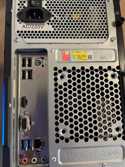 Stolní PC - i5-7400, 4GB RAM, SSD - 3