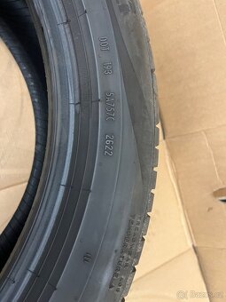 255/45R19 100V - 3