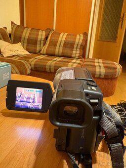 Sony DCR-TRV250E - 3