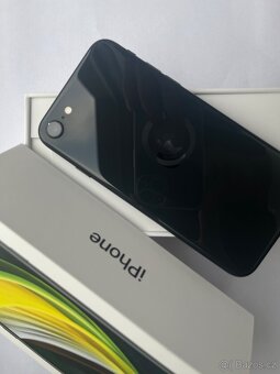 Apple Iphone SE (2020) 64GB Černý - stav A (výborný) - 3