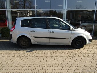 Renault Grand Scenic II 1,9 dCi 88 kW 2004 - 3