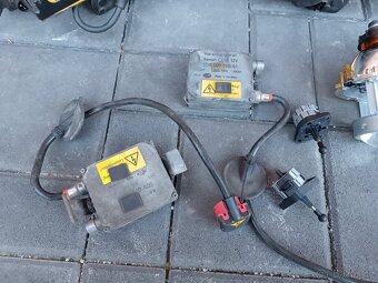 Prodám originální Xenon přední světlomety VW Passat B5 - 3