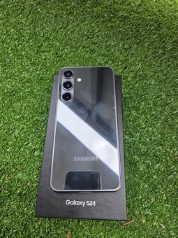 Samsung Galaxy S24 black 128gb - 3