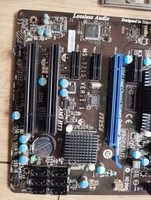 MSI 870-C45 (FX) V2 + AMD II Athlon 250 3,00GHz - 3