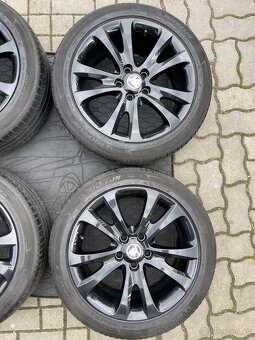 ORIGINÁL Alu Škoda TRIFID R17, 5x112 - TOP STAV, LETNÍ PNEU - 3