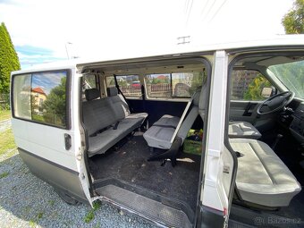 Transportér T4 8 míst - zadřený motor - 3