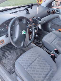 Škoda Octavia 1.6 benzin - 3