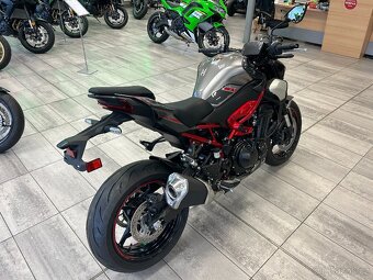 Kawasaki Z 900 2025 NOVINKA - 3
