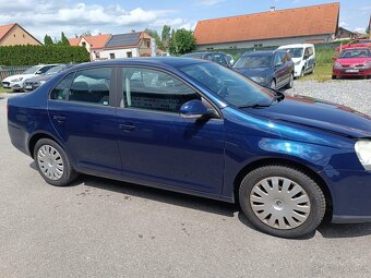 Volkswagen Jetta - 3