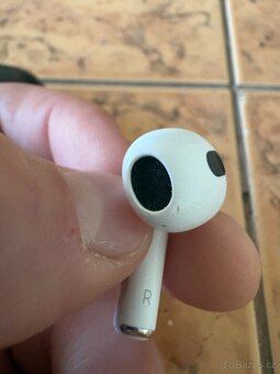 AirPods 3. Generace - 3