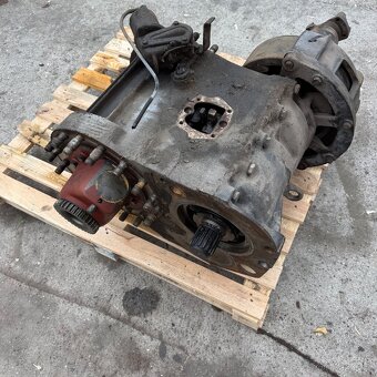 Redukčná prevodovka Tatra 148 - 3