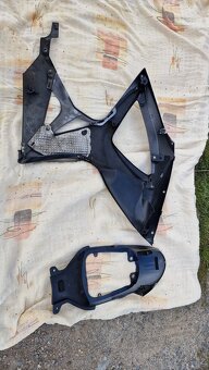 Prodám nahradní díly na Suzuki GSX-R 750 K7 - 3