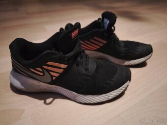 Boty dětské NIKE vel. 35,5 - 3