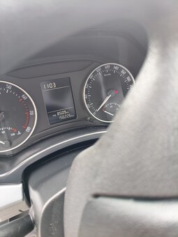 Škoda Octavia 1.6 MPI facelift cappucino - 3