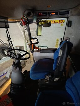 New Holland CR9080 Elevation - 3