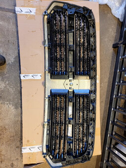 Přední maska dodge RAM 1500 - 3