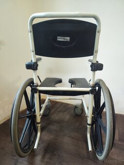 Invalidní vozík  koupací - 3