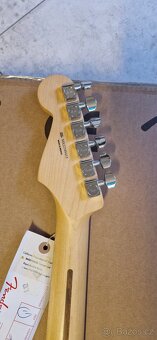 Fender Player Stratocaster Silver min použitá - 3