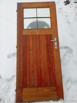 Dřevěné dveře, okno oboustranné - 3