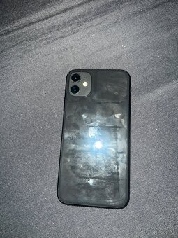 iPhone 11 - 3