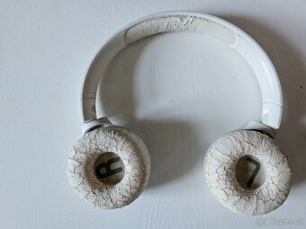PRODÁM BEZDRÁTOVÁ SLUCHÁTKA JBL TUNE 500BT POZOR ČTĚTE - 3