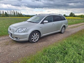 Toyota Avensis 2.0 - 3