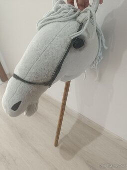 Hobby horse bily - 3
