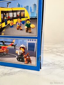 LEGO City 60271 Hlavní náměstí - 3