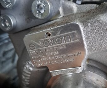 Volkswagen Touran 2.0tdi 103kw CFHC - 3