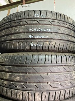 225/45r17 - 3