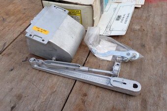 BRANO - zavírač dveří, NOVÝ - 3