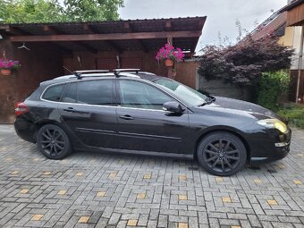 Renault Laguna III 2.0dCi 131kW 4Control - 3