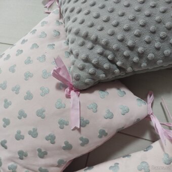 Mantinel do postýlky pro holčičku - 3