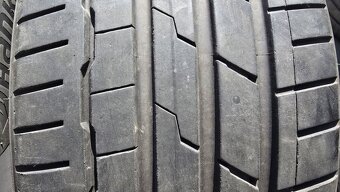 Letní pneu 235/40/19 Hankook - 3