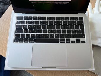MacBook Air M2 13" – 10 core / 16 GB / 512 GB - 3