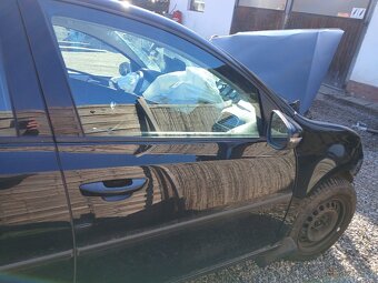 VW Golf VI 1.4 59kw CGGA prodám díly barva L041 - 3
