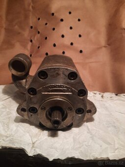 Prodám elektromotor patrový 5.5kw,vozíky,závaží - 3