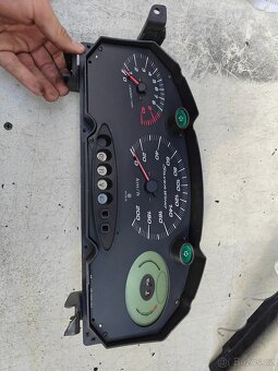 Honda SilverWing 400 / 600 - plexi originál - budíky - 3