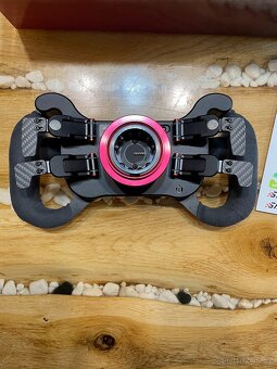 volant Simagic gt4 - 3