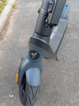 Elektrická koloběžka SEGWAY NINEBOT E2 PRO - 3