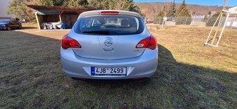 Opel Astra 1.7 CDTI (92 kW) – 2012, STK 2026, dvě sady kol - 3