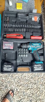Prodám 2x aku šroubovák Makita - 3