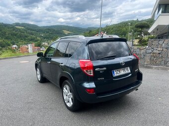 TOYOTA RAV4 2.2D 130kw bez koroze - 3