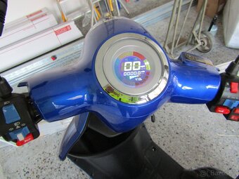 Elektrický invalidní vozík VELECO - 3