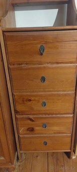 Masiv - šatní skříně, komoda, noční stolek IKEA Leksvik - 3