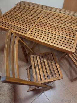Dřevěný stůl a židle - 3