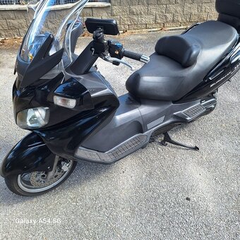 Suzuki Burgman 650 Executive - 3