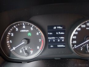 Hyundai i30 combi 1,4 T-GDI, benzín 103kW - 3
