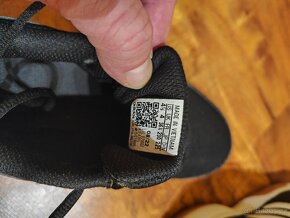 Sportovní sálové boty vel.36 2/3- Adidas speedcourt K IE4295 - 3