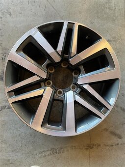 Toyota 18x7,5J et 30 6x139,7/106 - 3